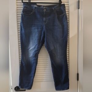 Old Navy - (Plus-Size) Dark Denim Curvy Mid-Rise Jeans With Front & Back Pockets